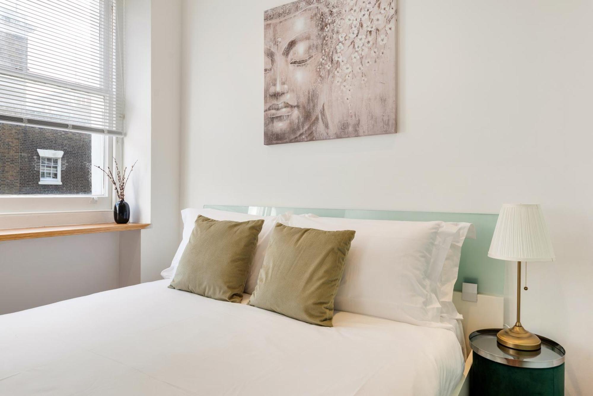 Urban Base, 6mins Walk To Marble Arch Station, 8mins Walk To Hyde Park London